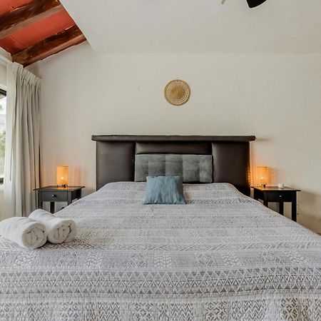 Chic Lagoon Front Villa By Casa Paraiso Канкун Экстерьер фото